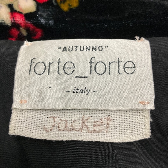 FORTE FORTE BLACK / RED MULTI AUTUNNO FLORAL VELVET BLAZER - Picture 4 of 6